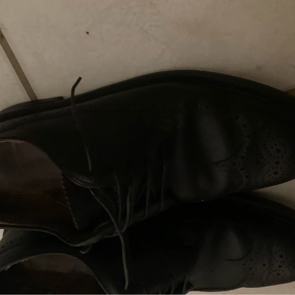 Stewart McGuire Black Leather Men's Dress Shoes - Picture 4 of 12